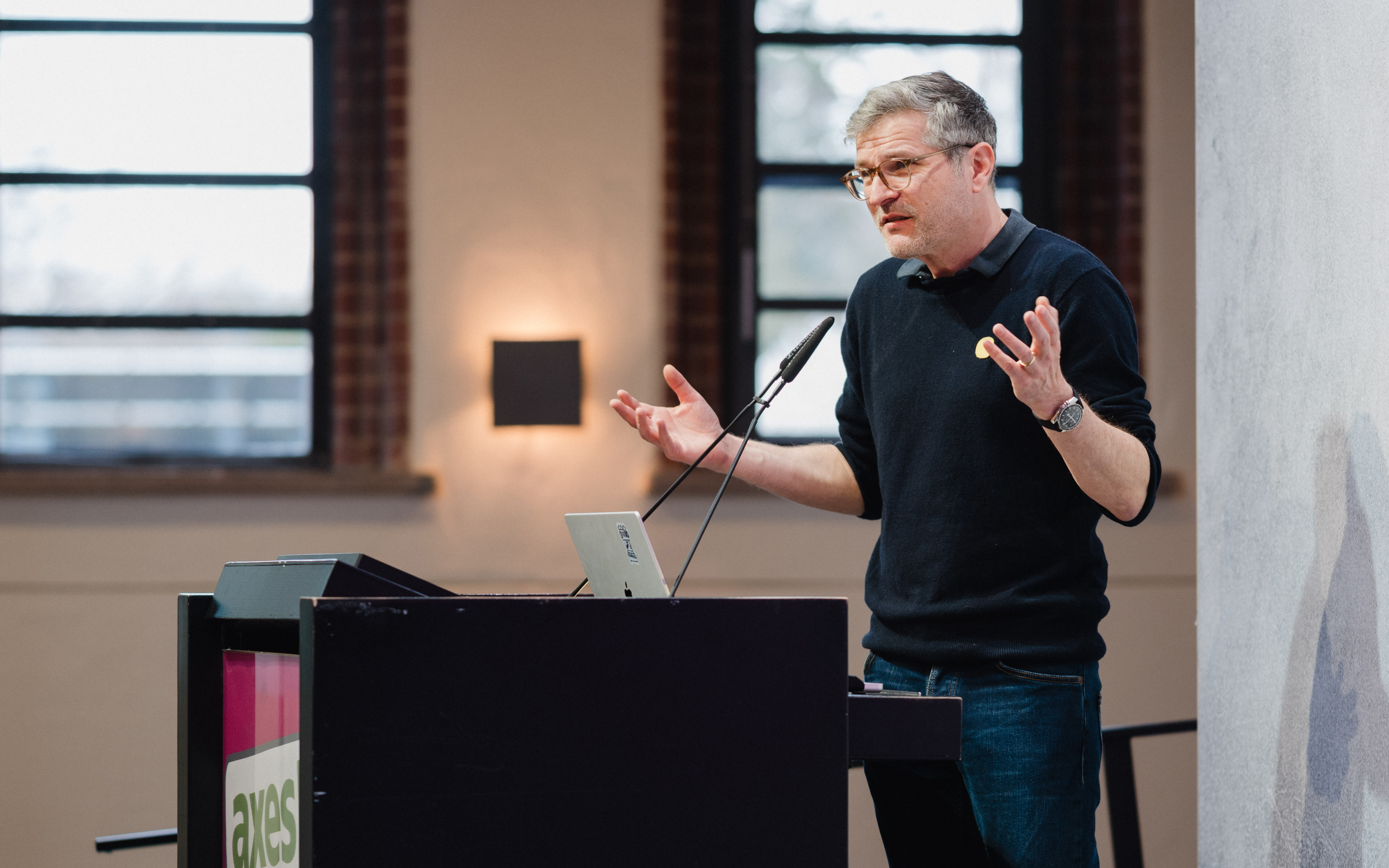 Klaas Possel (Einmanncombo), zeigt, wie mit der neuen Version von Axes in Word Formular-Bearbeitung möglich wird.